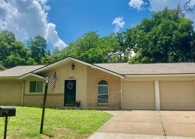 Property at 808 Monticello Ct, Arlington, TX 76012, 3 beds, 2 baths