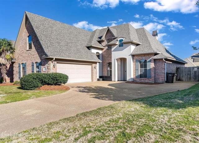 Property at 122 Ironwood Dr, Bossier City, LA 71111, 4 beds, 3 baths