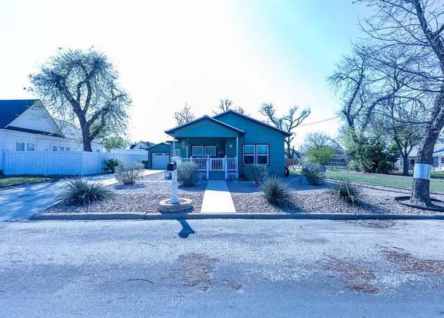 Property at 1510 S Colorado St, Coleman, TX 76834, 2 beds, 1 bath