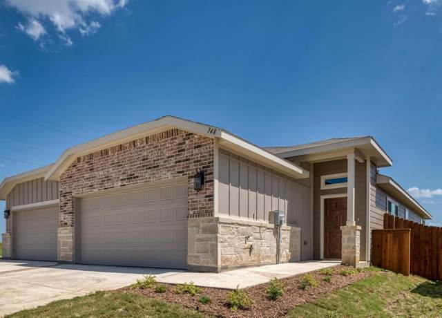 Property at 748-752 Harvest Moon Dr, Venus, TX 76084, 6 beds, 4 baths
