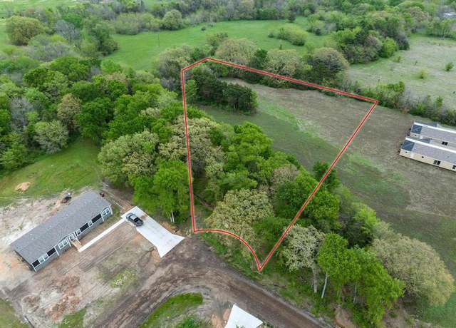 Property at 211 Largo St, Bonham, TX 75418