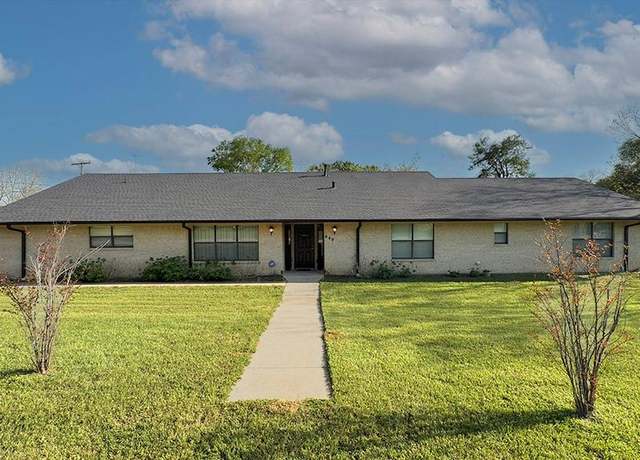 Property at 449 W Murchison St, Frankston, TX 75763, 4 beds, 2.5 baths