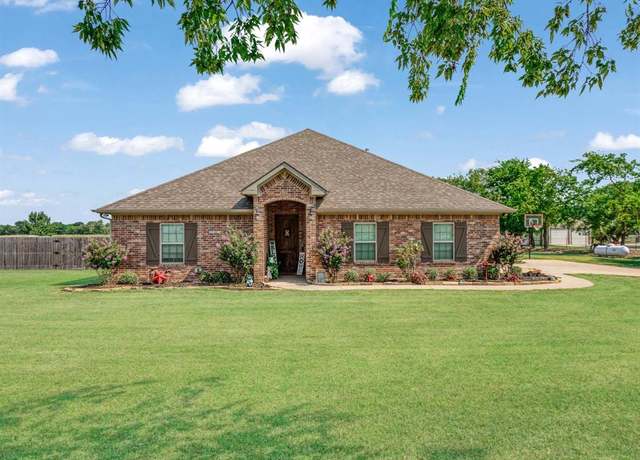 Property at 500 Butler St, Savoy, TX 75479, 3 beds, 2 baths
