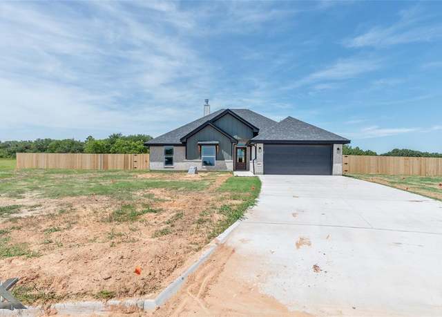 Property at 1005 Kingwood Ave, Clyde, TX 79510, 3 beds, 2 baths