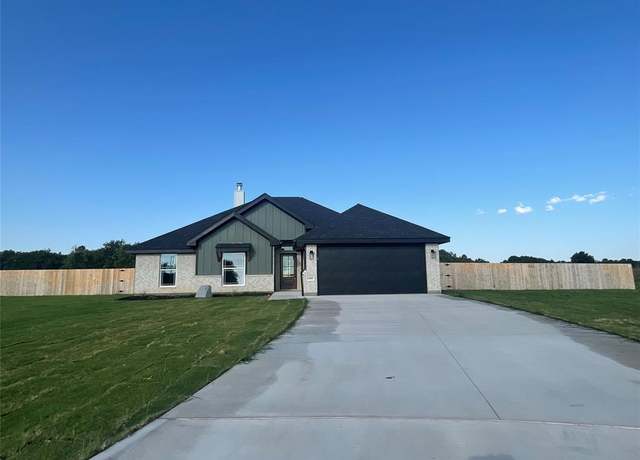 Property at 1005 Kingwood Ave, Clyde, TX 79510, 3 beds, 2 baths