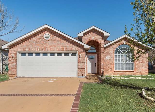 Property at 2608 Trent Trl, Fort Worth, TX 76118, 4 beds, 2 baths