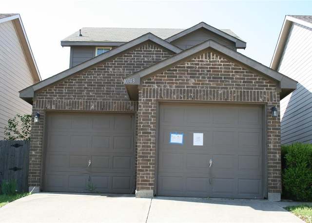 Property at 10743 Deauville Dr, Fort Worth, TX 76108, 3 beds, 2.5 baths