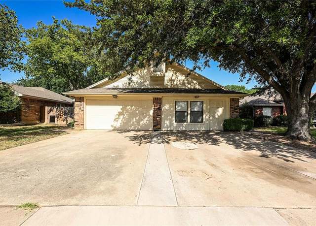 Property at 1113-1115 Bayfield Dr, Denton, TX 76209, 5 beds, 4 baths