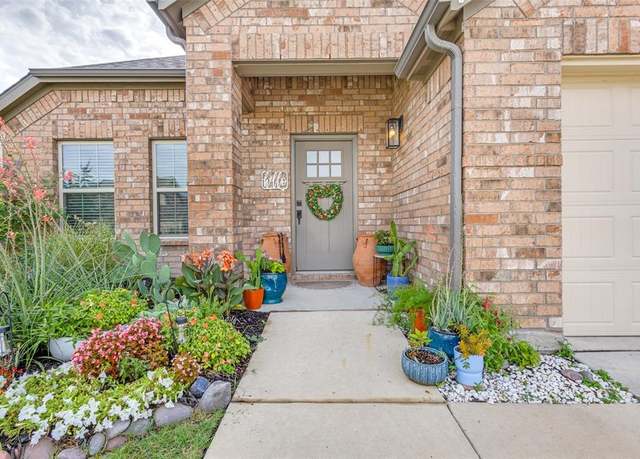 Property at 3300 Macaw Rd, Celina, TX 75009, 3 beds, 2 baths