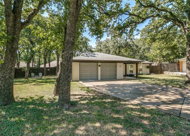 Property at 6913 Daniel Ct, North Richland Hills, TX 76182, 3 beds, 2 baths