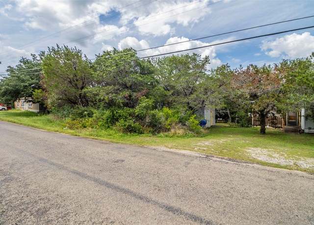 Property at 4311 W Oak Trl, Granbury, TX 76048