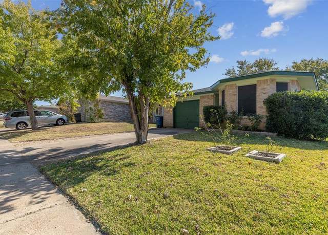 Property at 10224 Blackjack Oaks Dr, Dallas, TX 75227, 4 beds, 2 baths