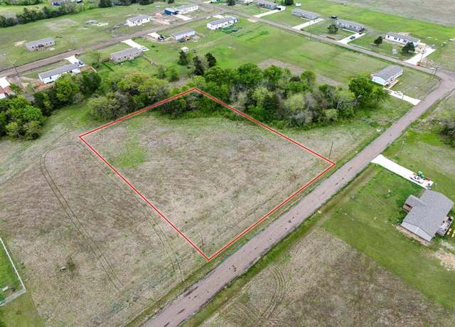 Property at 315 Duvall St, Bonham, TX 75418