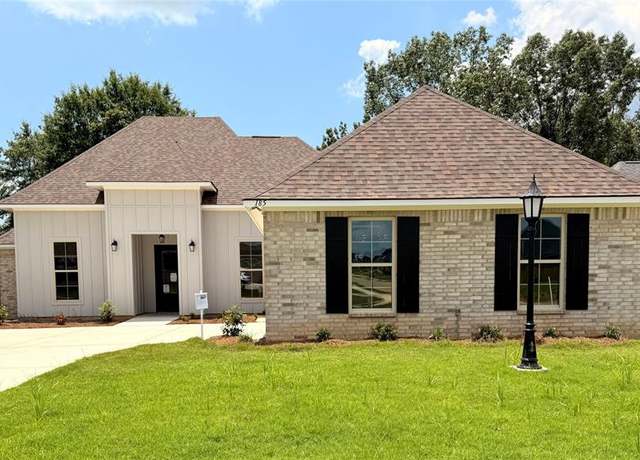 Property at 185 Lessie Dr, Stonewall, LA 71078, 4 beds, 3 baths