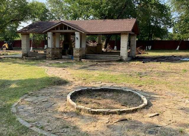 Property at 825 S Hughes Ave, Fort Worth, TX 76103