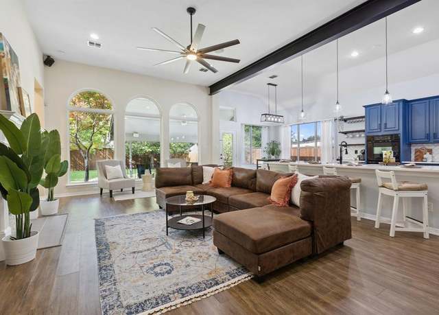 Property at 309 Sycamore Dr, Murphy, TX 75094, 4 beds, 3 baths