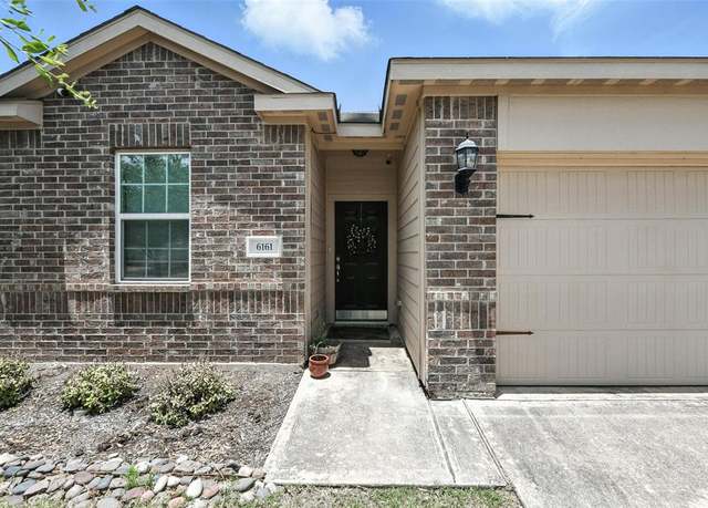 Property at 6161 Chalk Hollow Dr, Fort Worth, TX 76179, 3 beds, 2 baths