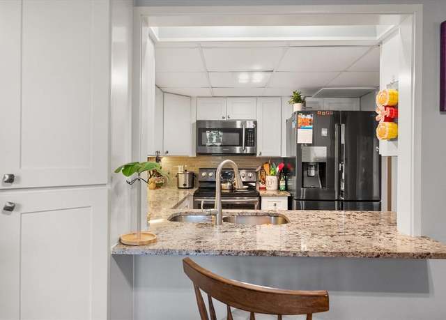 Property at 578 E Avenue J Unit A, Grand Prairie, TX 75050, 2 beds, 2.5 baths