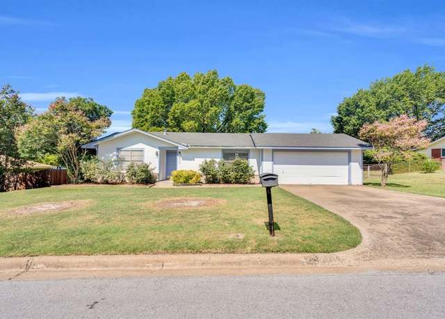 Property at 1405 Hillside Dr, Midlothian, TX 76065, 3 beds, 2 baths
