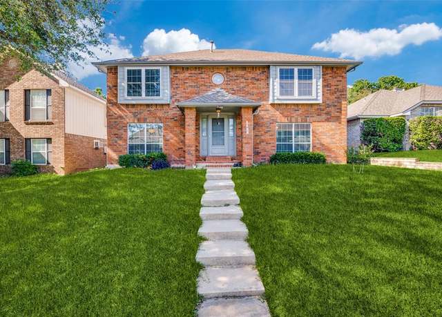 Property at 1125 Holly Dr, Carrollton, TX 75010, 4 beds, 2.5 baths