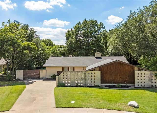 Property at 1110 Hadrian Ct, Irving, TX 75062, 3 beds, 2 baths