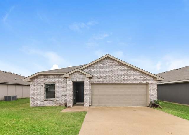 Property at 430 Shorty St, Mabank, TX 75147, 4 beds, 2 baths
