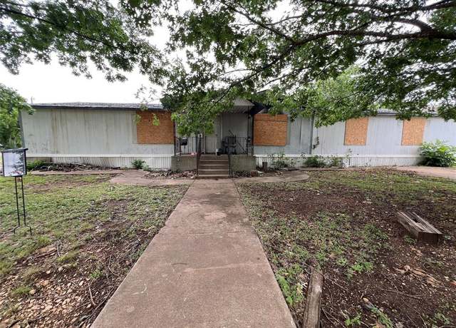 Property at 108 Arthur St, Mcgregor, TX 76657, 4 beds, 3 baths