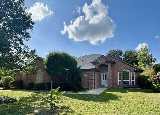 Property at 8569 Woodlake Cir, Fort Worth, TX 76179, 4 beds, 2.5 baths