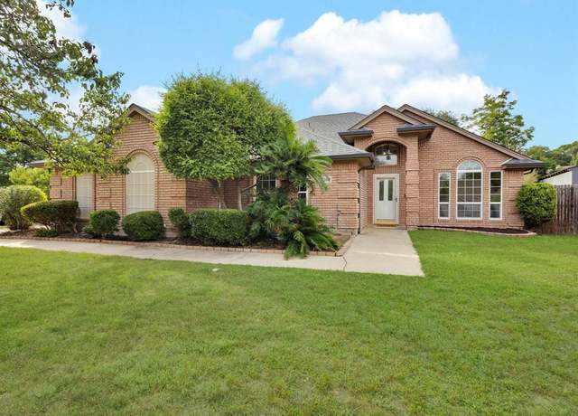 Property at 8569 Woodlake Cir, Fort Worth, TX 76179, 4 beds, 2.5 baths