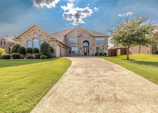Property at 5111 Live Oak Dr, Sachse, TX 75048, 5 beds, 4 baths