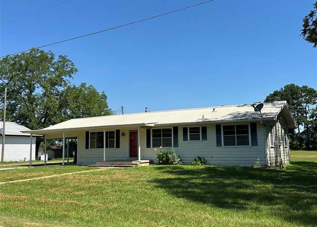 Property at 711 Clarksville Rd, Bogata, TX 75417, 3 beds, 2 baths