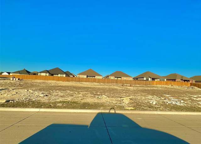 Property at 703 Broken Bow Ln, Cleburne, TX 76033