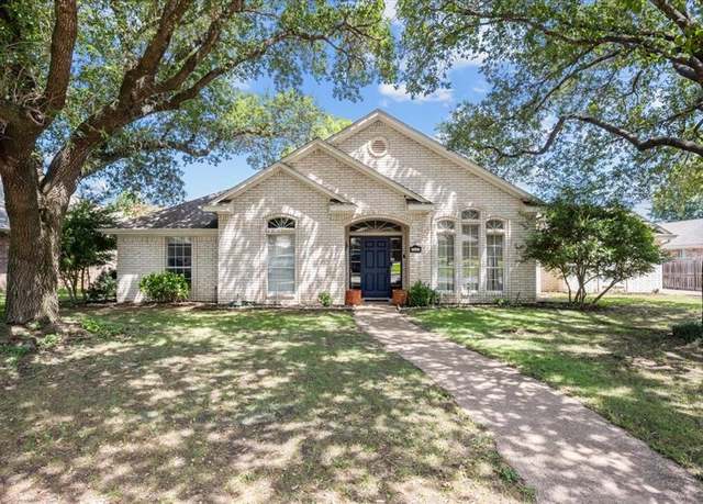 Property at 9505 Lost Trails Dr, Waco, TX 76712, 4 beds, 3 baths