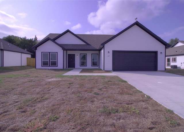 Property at 347 Rosemound St, Commerce, TX 75428, 3 beds, 2 baths