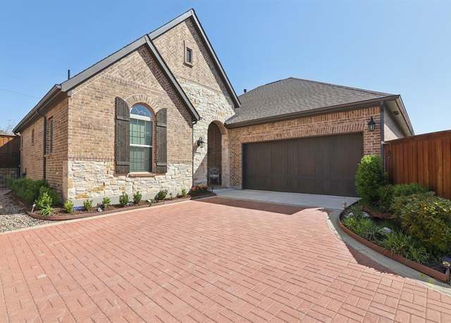 Property at 2019 Spotted Fawn Dr, Arlington, TX 76005, 2 beds, 2 baths