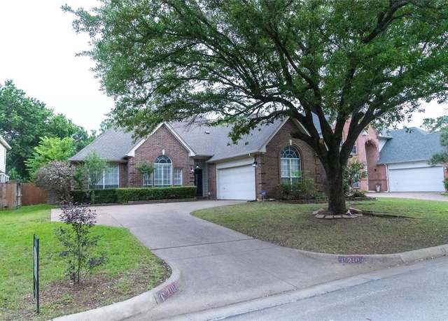 Property at 2104 Hunter Place Ln, Arlington, TX 76006, 4 beds, 2 baths