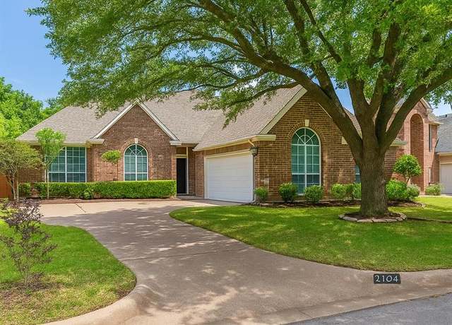 Property at 2104 Hunter Place Ln, Arlington, TX 76006, 4 beds, 2 baths