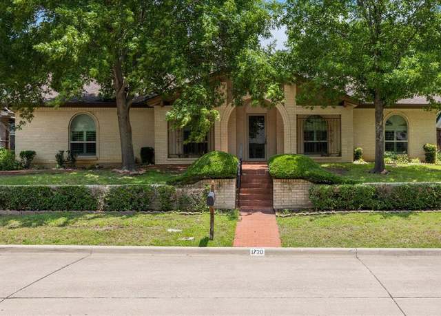 Property at 1720 Westridge Dr, Hurst, TX 76054, 4 beds, 3 baths