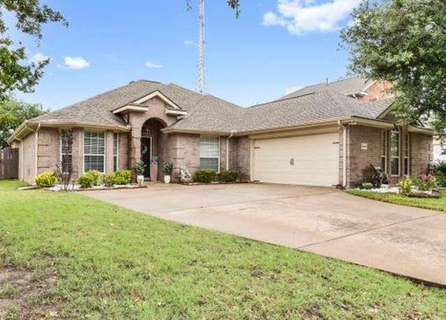 Property at 6436 Meadowcrest Ln, Sachse, TX 75048, 4 beds, 2 baths