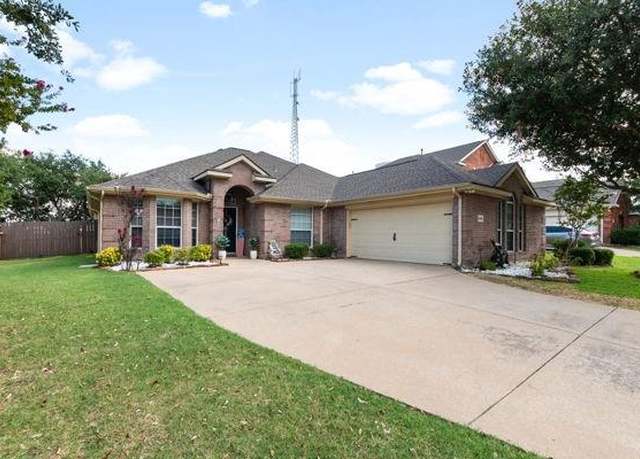 Property at 6436 Meadowcrest Ln, Sachse, TX 75048, 4 beds, 2 baths
