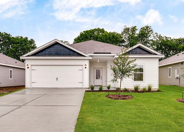 Property at 208 Southgate Dr, Terrell, TX 75160, 4 beds, 2 baths