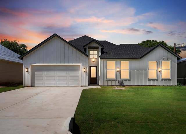 Property at 5102 Waterbury Ct, Granbury, TX 76048, 4 beds, 2 baths