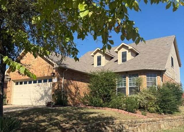 Property at 8153 Whitney Ln, Fort Worth, TX 76120, 5 beds, 3.5 baths