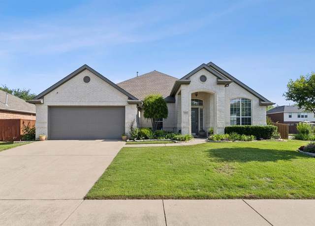 Property at 5900 Parkplace Dr, Denton, TX 76226, 3 beds, 2 baths