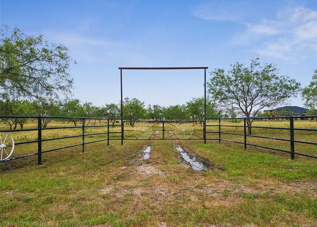 Property at 6872 County Road 0040 Rd NW, Corsicana, TX 75110