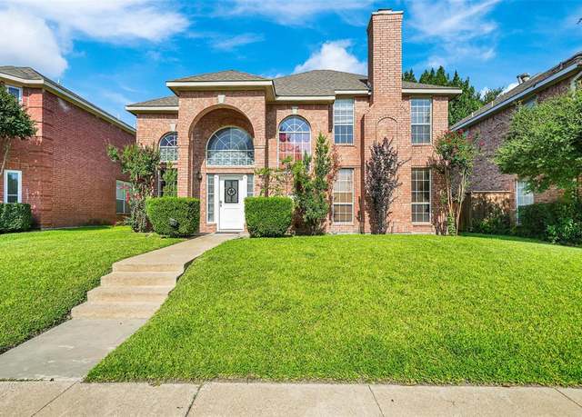 Property at 11953 Oak Highlands Dr, Dallas, TX 75243, 3 beds, 2.5 baths