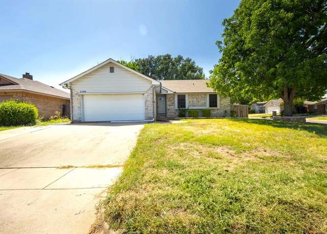 Property at 3700 Huntwick Dr, Fort Worth, TX 76123, 4 beds, 2.5 baths