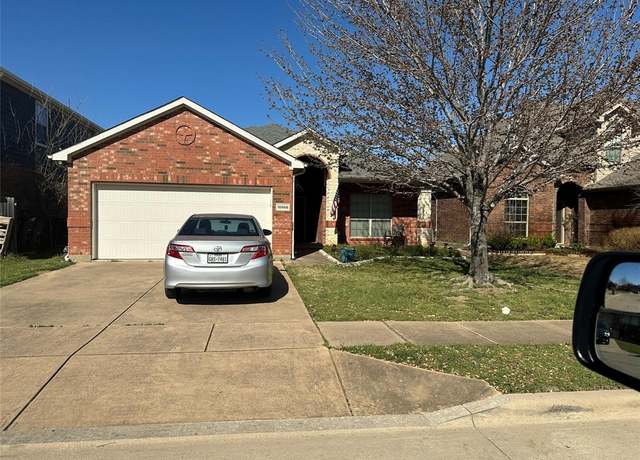 Property at 10866 Calderwood Ln, Fort Worth, TX 76052, 3 beds, 2 baths
