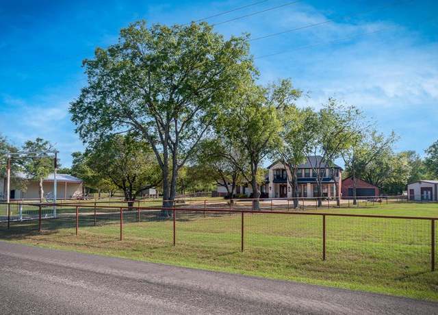 Property at 1041 N Munson Rd, Royse City, TX 75189, 5 beds, 5 baths