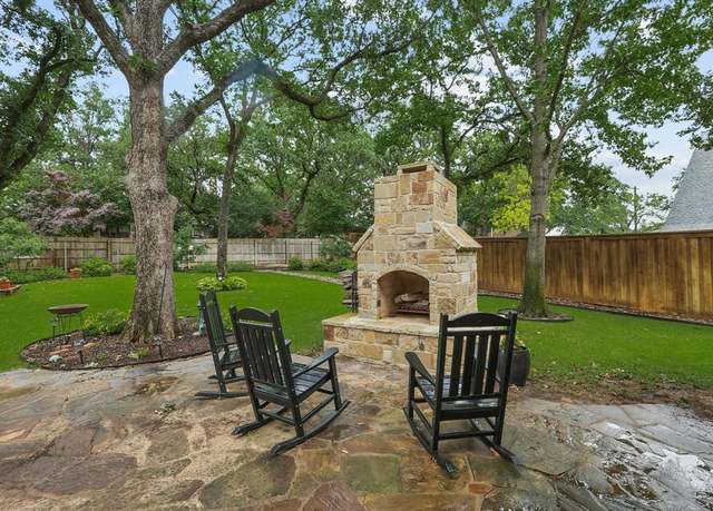 Property at 3833 Montecito Dr, Denton, TX 76205, 5 beds, 4 baths